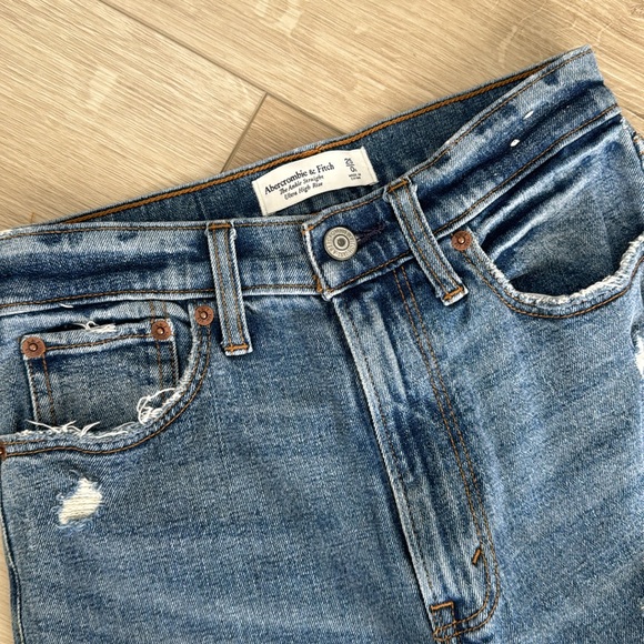Abercrombie & Fitch The Ankle Straight Ultra High Rise Distressed Jeans Size 25 - Picture 2 of 4